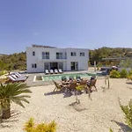 Luna Mare Villa *