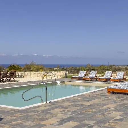 Luna Mare Villa *