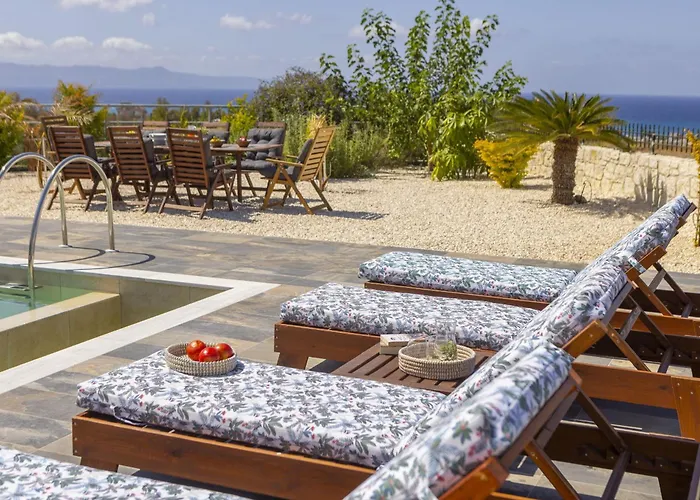 Luna Mare * Kato Yialia