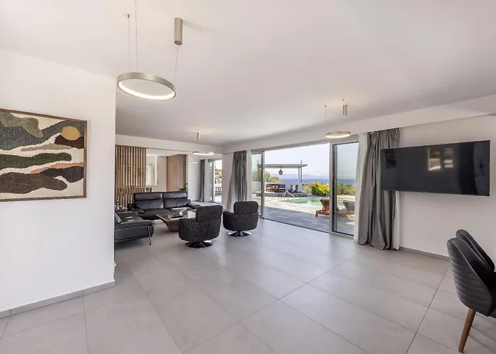 ヴィラ Luna Mare *